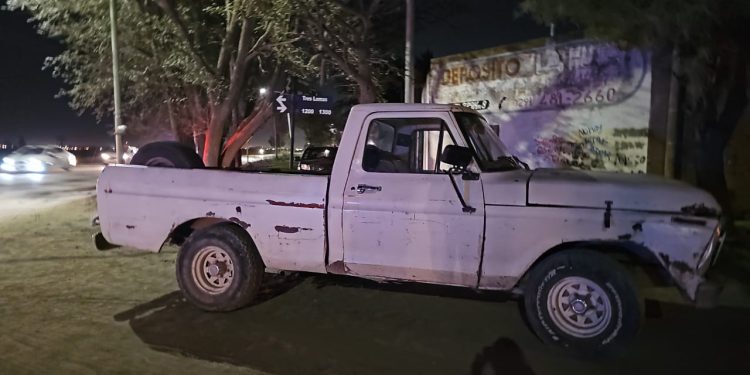 UNA CAMIONETA Y UNA MOTO COLISIONARON EN RAFAEL OBLIGADO Y TRES LOMAS