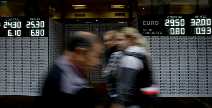 «EL CULPABLE SOS VOS»: DIRIGENTES DE LA OPOSICIÓN CRUZARON A ALBERTO FERNÁNDEZ POR LA SUBA DEL DÓLAR PARALELO