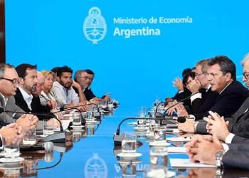 SERGIO MASSA ANUNCIÓ UN NUEVO DÓLAR AGRO A $300 PARA LA SOJA Y LAS ECONOMÍAS REGIONALES