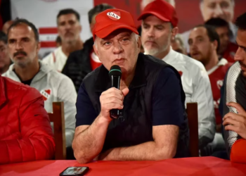 INDEPENDIENTE INFORMÓ MEDIANTE UN COMUNICADO QUE NÉSTOR GRINDETTI ASUME LA PRESIDENCIA TRAS LA RENUNCIA DE FABIÁN DOMAN