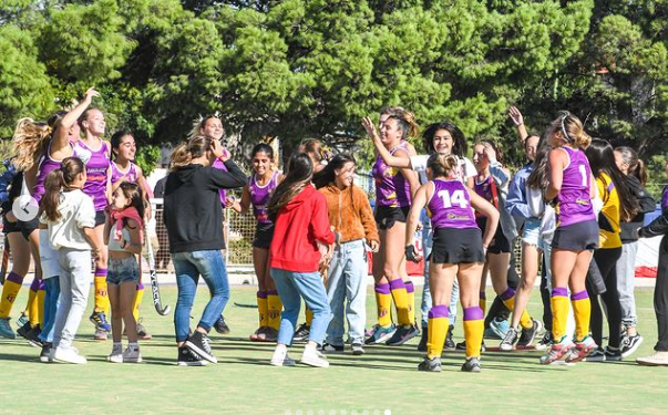 WALTER: «EL TÉCNICO NOS DIJO QUE EL OBJETIVO ERA LLEGAR A LA FINAL, FUE UNA SORPRESA LINDA PARA NOSOTRAS»