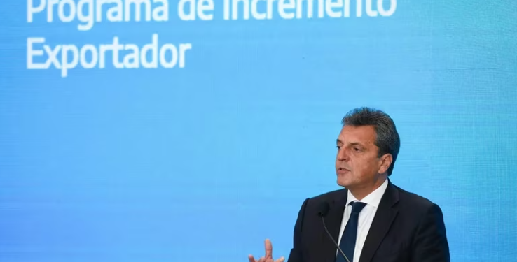 SUBA DEL DÓLAR: MASSA APURA EL INGRESO DE DIVISAS MIENTRAS NEGOCIA CON EL FONDO MONETARIO