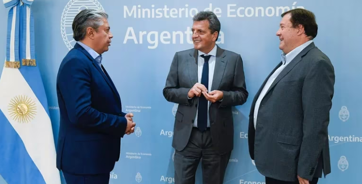 ADEMÁS DEL FMI, MASSA PROMETE FONDOS FRESCOS DE CHEVRON, LA CAF Y SOJEROS PARA TRANQUILIZAR AL DÓLAR