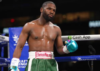 MAYWEATHER VOLVERÁ A BOXEAR A LOS 46 AÑOS