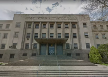 EL GOBIERNO IMPORTARÁ BILLETES DESDE FRANCIA Y MALTA PARA CUBRIR LA NECESIDAD DE EMISIÓN DE PESOS