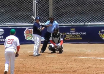 PINTOS: «EN BAHÍA HAY MUCHO TALENTO EN LOS MÁS CHICOS Y MUCHAS GANAS»