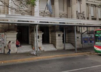 UNA MENOR FUE HOSPITALIZADA POR INTOXICACIÓN CON MONÓXIDO EN LA ESCUELA DE VIEYTES 51