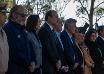 EMOTIVO ACTO EN EL PUERTO DE BAHÍA BLANCA EN HOMENAJE AL HUNDIMIENTO DEL ARA GENERAL BELGRANO