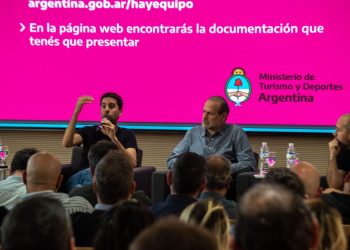 SE PRESENTÓ EL PROGRAMA «HAY EQUIPO» EN EL PUERTO
