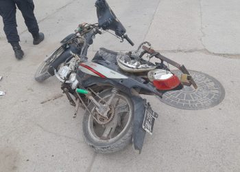 DOS MOTOS CHOCARON EN BRAVARD Y PACÍFICO