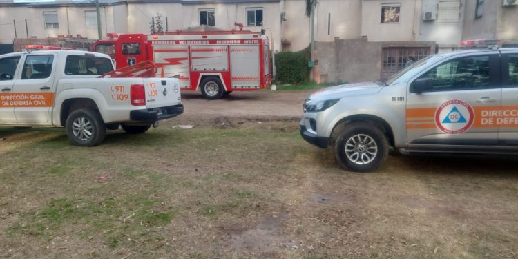 UNA HABITACIÓN TOMÓ FUEGO EN UNA CASA