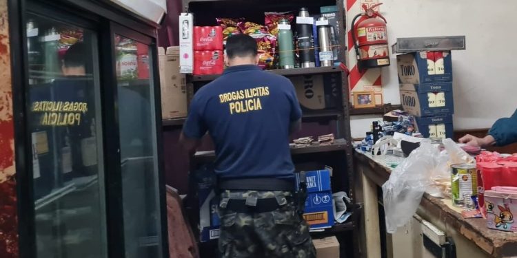 ALLANAMIENTO EN EL CLUB 1° DE MAYO DE PUNTA ALTA POR PRESUNTA COMERCIALIZACIÓN DE DROGA