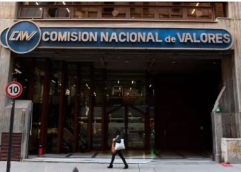 EL GOBIERNO ANUNCIÓ MÁS CONTROLES AL DÓLAR PARA EVITAR MANIOBRAS CON LOS BONOS EN MONEDA EXTRANJERA