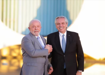 LULA DA SILVA OFRECIÓ A ALBERTO FERNÁNDEZ NEGOCIAR UN ACUERDO CON LOS BRICS Y SOSTENER LAS IMPORTACIONES DE BRASIL PARA AUMENTAR LAS RESERVAS