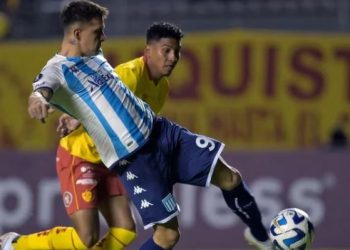 RACING SORPRENDIÓ A AUCAS, LO VENCIÓ 2-1 EN ECUADOR Y QUEDÓ A UN PASO DE LOS OCTAVOS DE FINAL DE LA COPA LIBERTADORES