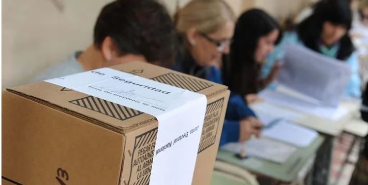 JUNTOS POR EL CAMBIO DEFINIRÁ SU INTERNA EN MENDOZA Y EL PERONISMO ESPERA TRIUNFOS EN SAN LUIS Y TUCUMÁN