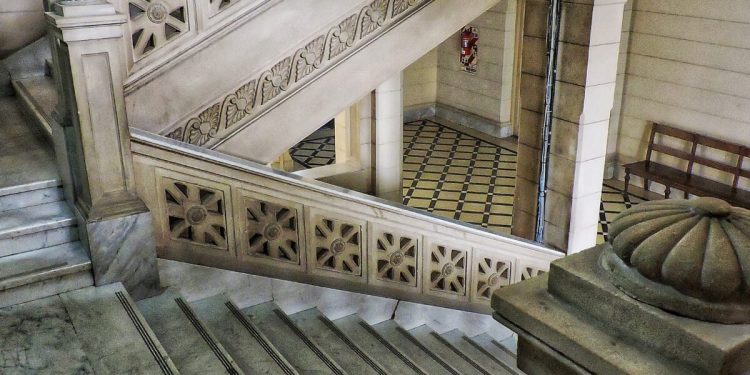 JUICIO POR JURADOS: CONDENAN A 18 AÑOS DE PRISIÓN A UN HOMBRE POR ABUSAR DE SU HIJA