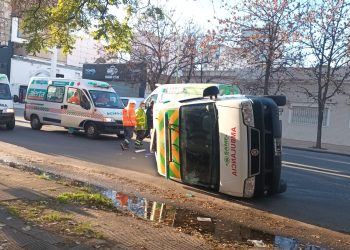 LLEVABA A UN PACIENTE EN CÓDIGO ROJO Y TERMINÓ VOLCANDO