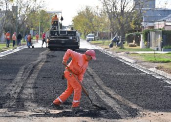 CONTINÚA EL PLAN DE PAVIMENTACIÓN: MÁS Y MEJORES ALTERNATIVAS PARA EL TRÁNSITO VEHÍCULAR