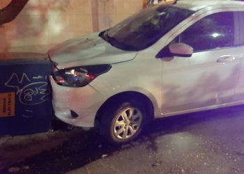 BORRACHO IMPACTÓ CONTRA UNA CASILLA DE ELECTRICIDAD