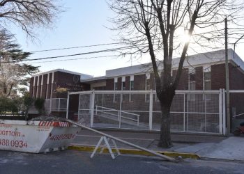 ARNAUDO: «ES UNA LUCHA POR TODAS LAS ESCUELAS DE BAHÍA, QUEREMOS A LOS CHICOS EN LAS AULAS»