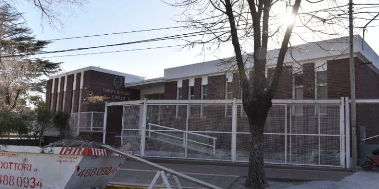 ARNAUDO: «ES UNA LUCHA POR TODAS LAS ESCUELAS DE BAHÍA, QUEREMOS A LOS CHICOS EN LAS AULAS»