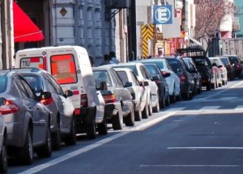 ESTACIONAMIENTO LIBRE A PARTIR DEL VIERNES A LA TARDE