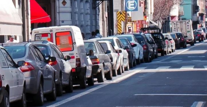 ESTACIONAMIENTO LIBRE A PARTIR DEL VIERNES A LA TARDE