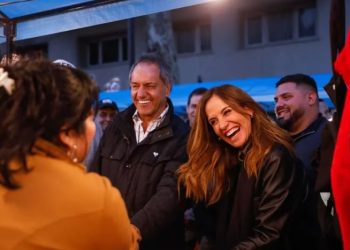 DANIEL SCIOLI Y VICTORIA TOLOSA PAZ DESAFÍAN A MÁXIMO KIRCHNER Y SE MUESTRAN JUNTOS EN LA PROVINCIA DE BUENOS AIRES