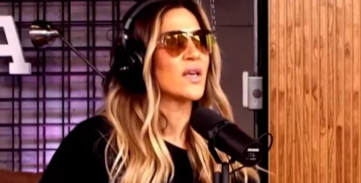 JIMENA BARÓN FUSTIGÓ A GIANINNA MARADONA