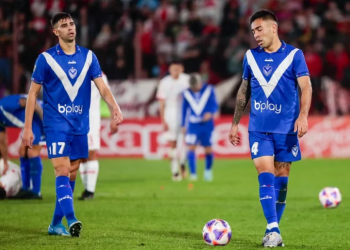 DENUNCIARON QUE LA BARRA DE VÉLEZ AGREDIÓ AL PLANTEL TRAS LA DERROTA ANTE HURACÁN Y ALGUNOS JUGADORES PIDIERON IRSE DEL CLUB