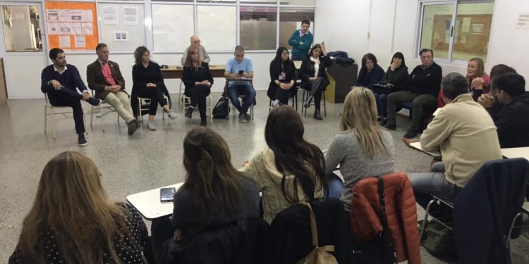 ARNAUDO: «ESTAMOS DESILUSIONADOS CON LA REUNIÓN DE AYER, EL FUNCIONARIO NO TENÍA IDEA DE LO QUE PASABA»