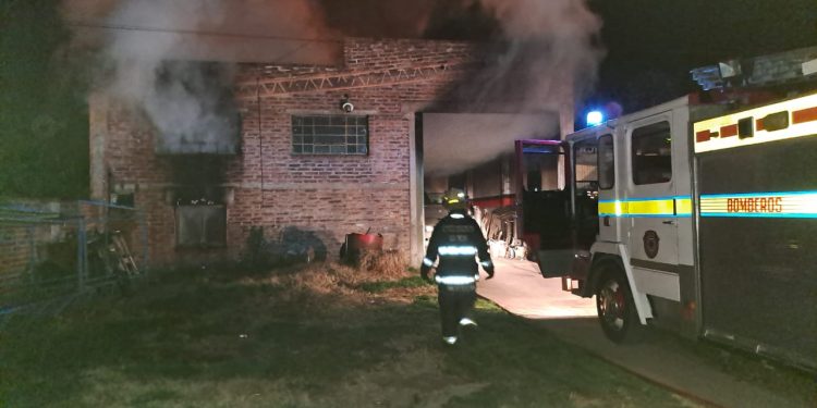 TRES INCENDIOS DURANTE LA NOCHE Y MADRUGADA BAHIENSE