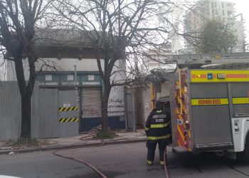 SE INCENDIÓ UN LOCAL COMERCIAL ABANDONADO