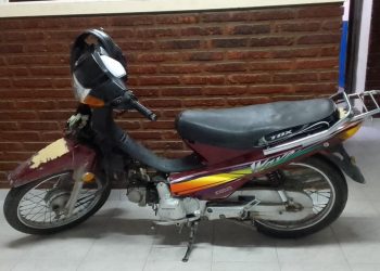 DETUVIERON A DOS PERSONAS QUE ROBARON UNA MOTO DEL ESTACIONAMIENTO DEL HOSPITAL ITALIANO