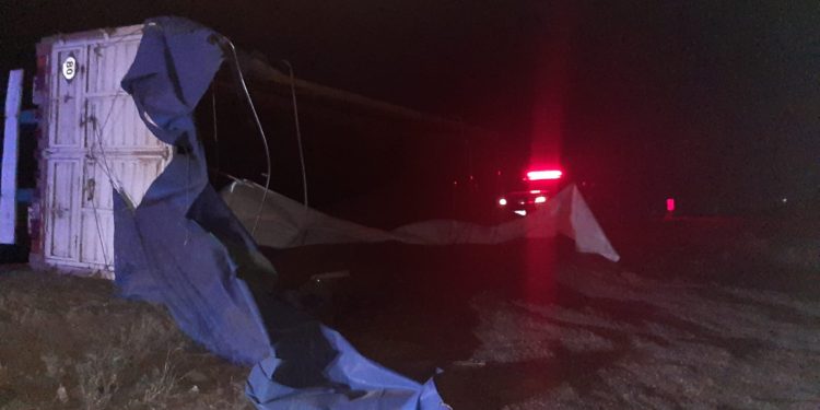 VOLCÓ UN ACOPLADO CON GIRASOL EN SIVORI AL 4000