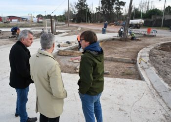 HECTOR GAY VISITÓ LA ROTONDA QUE SE CONSTRUYE SOBRE RAFAEL OBLIGADO