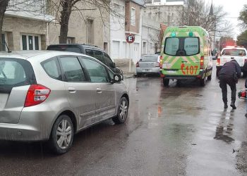 SE ACCIDENTARON UNA MOTO Y UN AUTO