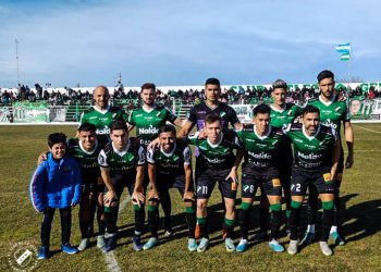 VILLA MITRE GANÓ EN RAWSON Y SIGUE PRENDIDO