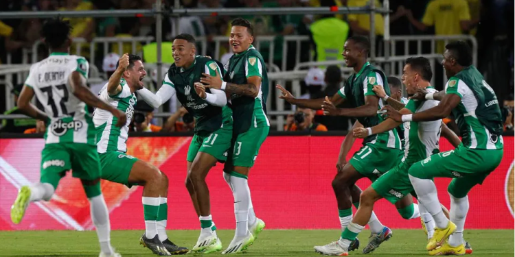 RACING PERDIÓ 4-2 CON ATLÉTICO NACIONAL Y DEBERÁ GOLEAR EN AVELLANEDA PARA SOÑAR CON LOS CUARTOS DE LA COPA LIBERTADORES