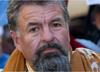 RAÚL CASTELLS SUMÓ CUATRO DENUNCIAS EN LA JUSTICIA POR HABERSE ADJUDICADO LOS SAQUEOS