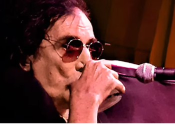 CHARLY GARCÍA RECIBIÓ EL ALTA MÉDICA Y COMPARTIÓ UNA FOTO DESDE SU CASA