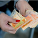 A UNA SEMANA DE LA DEVALUACIÓN, QUE PASÓ CON LA REDUCCIÓN DE LA BRECHA CAMBIARIA Y LA ACUMULACIÓN DE RESERVAS