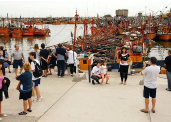 CASI 900 MIL TURISTAS VIAJARON DURANTE EL FIN DE SEMANA LARGO