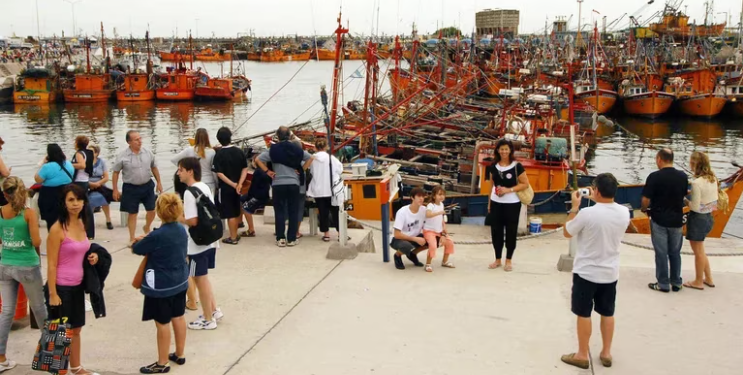CASI 900 MIL TURISTAS VIAJARON DURANTE EL FIN DE SEMANA LARGO