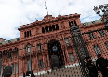 SE ACTIVÓ UN PROTOCOLO DE SEGURIDAD EN CASA ROSADA POR UNA AMENAZA DE BOMBA