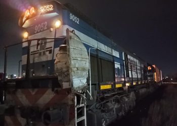 UN TREN DE CARGA IMPACTÓ A EL ACOPLADO DE UN CAMIÓN
