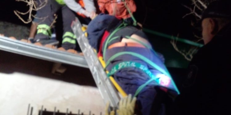 UN HOMBRE SE CAYÓ DEL TECHO Y FUE TRASLADADO EN CÓDIGO ROJO