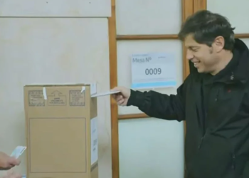 ELECCIONES 2023: VOTÓ EL GOBERNADOR AXEL KICILLOF
