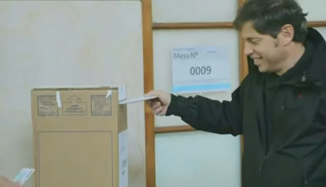ELECCIONES 2023: VOTÓ EL GOBERNADOR AXEL KICILLOF
